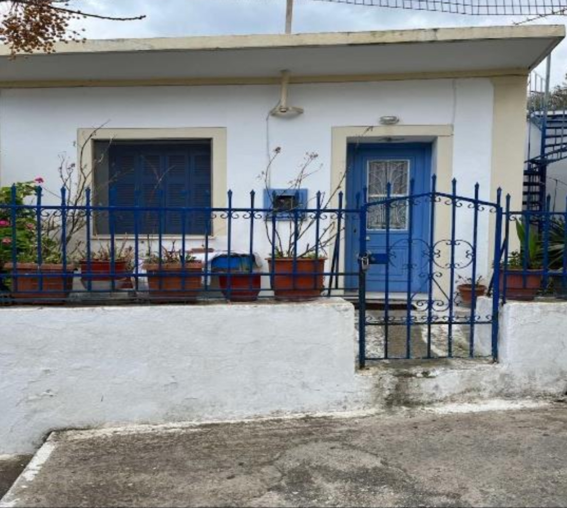 Οικόπεδο με κτίσμα  σε πλειστηριασμό Δήμος Ικαρίας