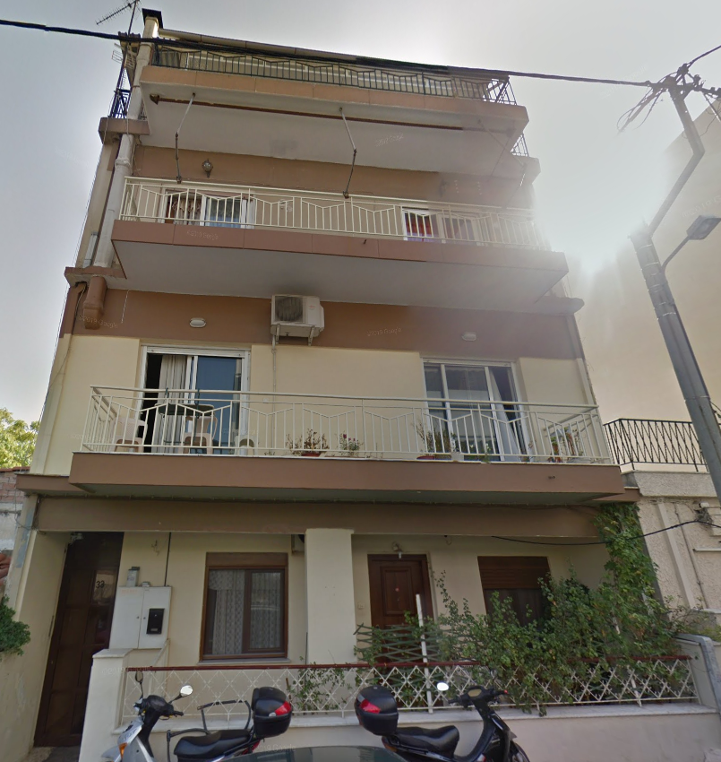 photo1