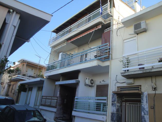 photo1