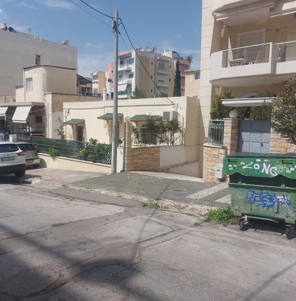 Οικόπεδο με κτίσμα  σε πλειστηριασμό Δήμος Ηλιουπόλεως