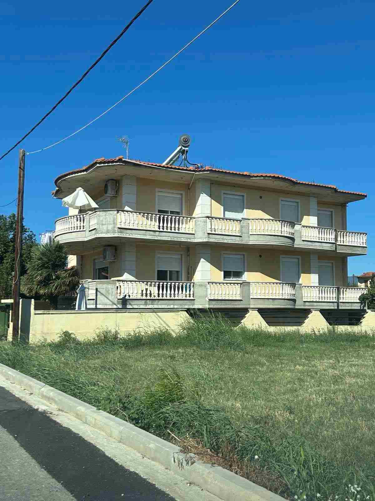 photo2