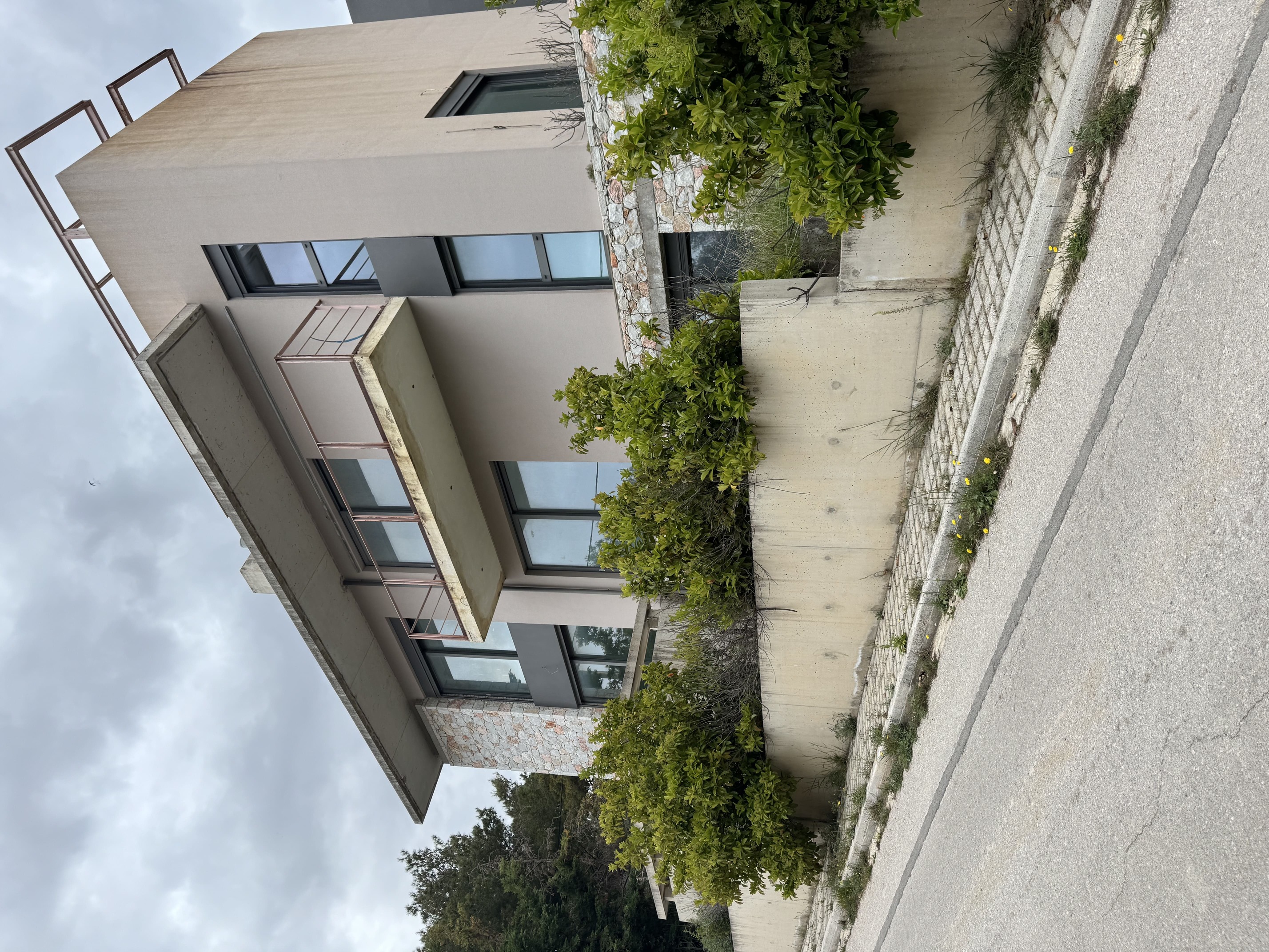 photo1