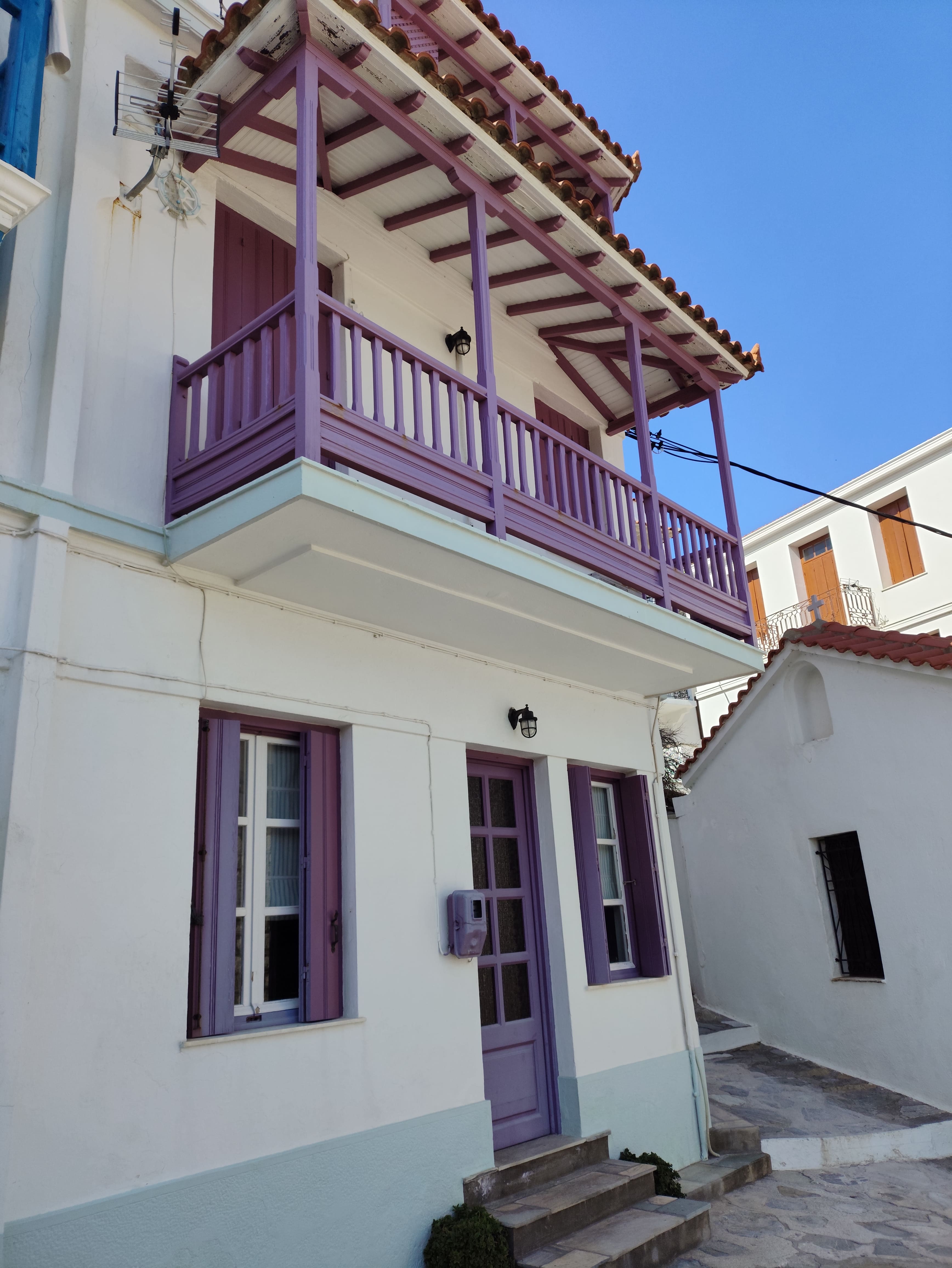 photo1