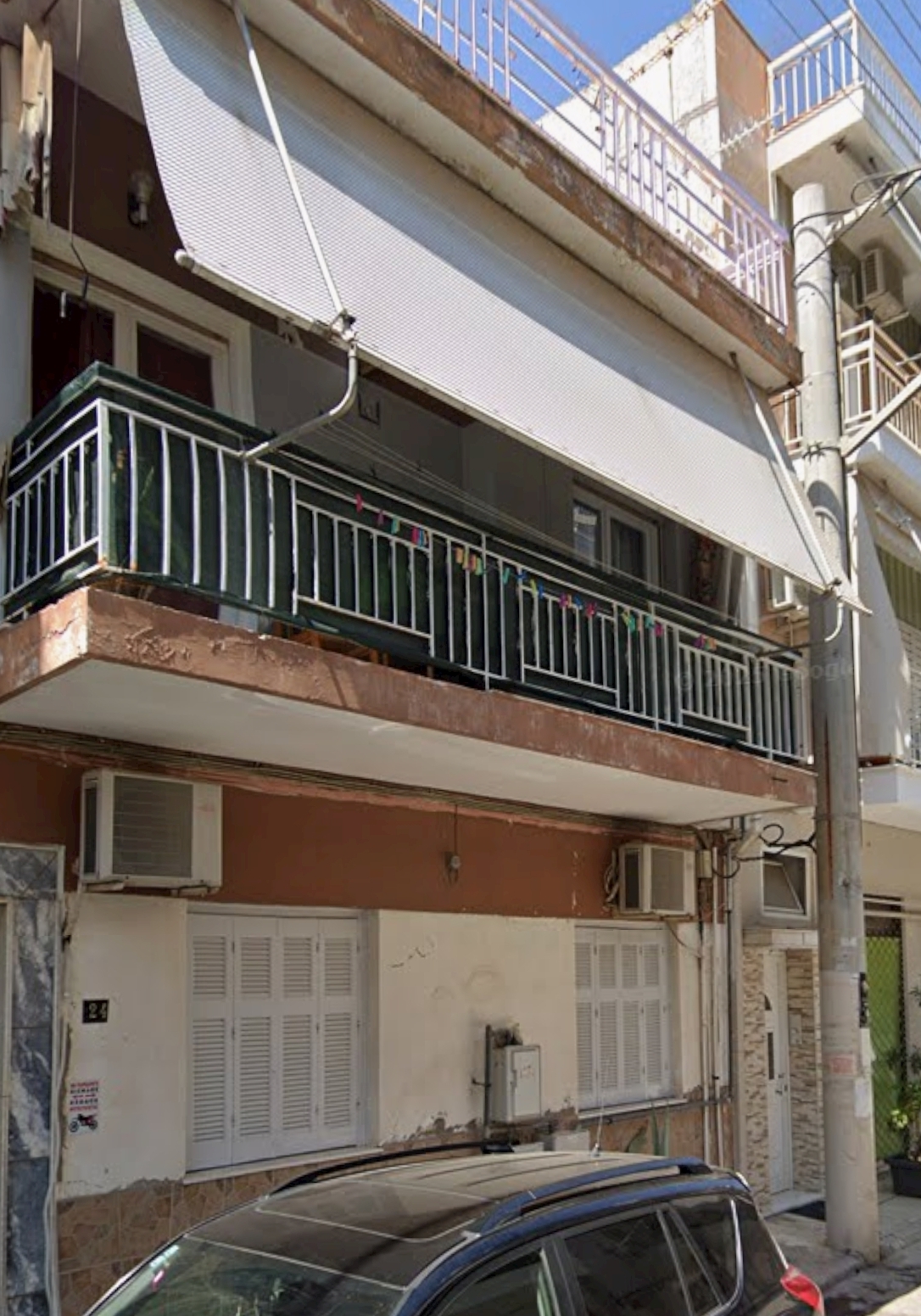 photo1