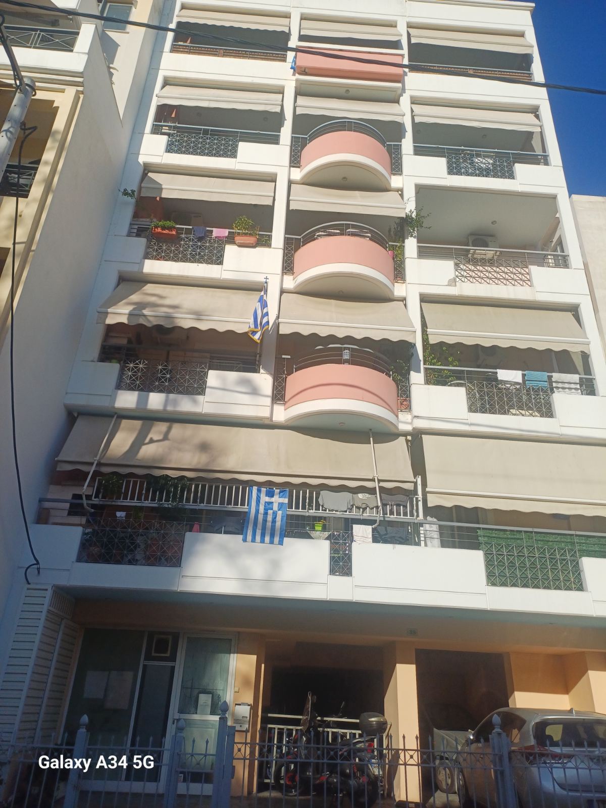 photo1