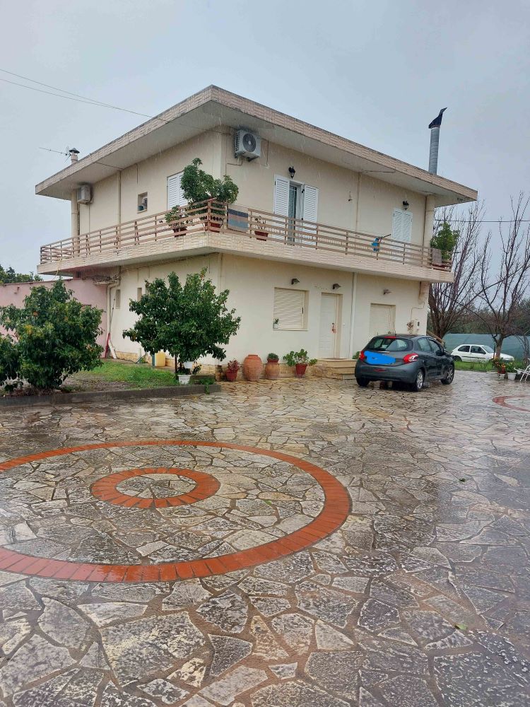 Αγροτεμάχιο με κτίσμα  σε πλειστηριασμό Δήμος Αγρινίου