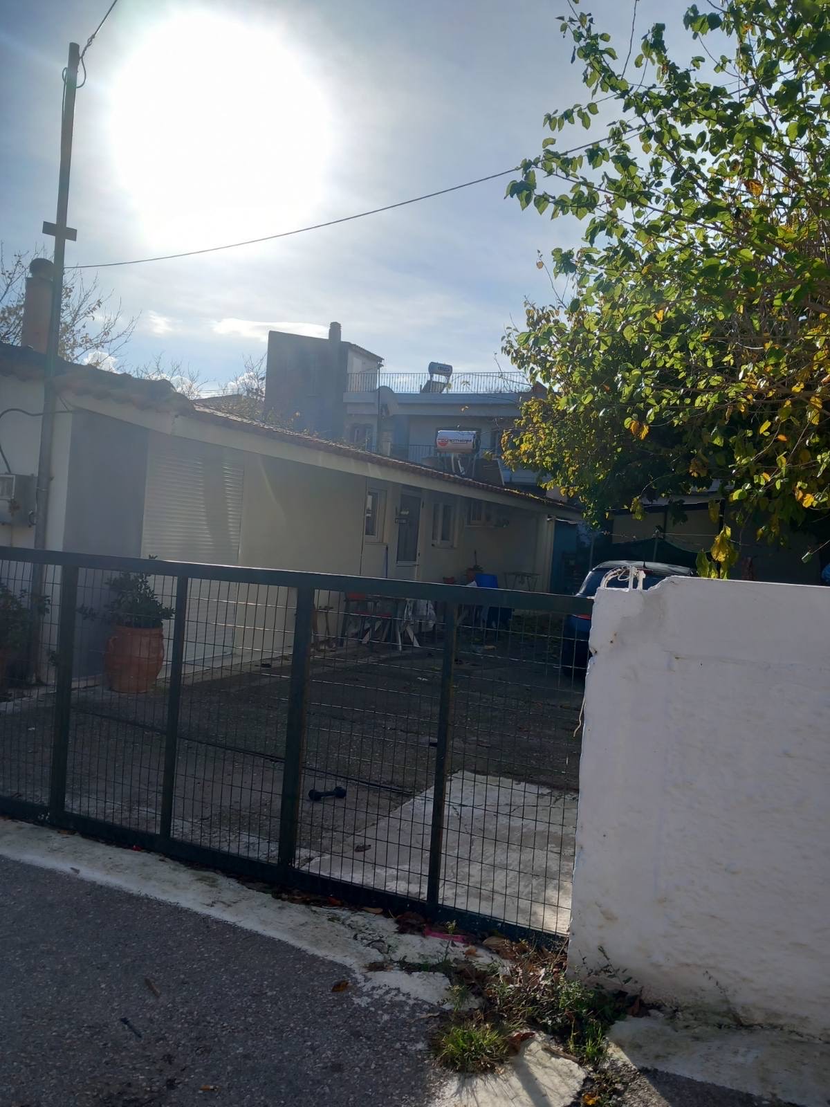 Οικόπεδο με κτίσμα  σε πλειστηριασμό Δήμος Φυλής