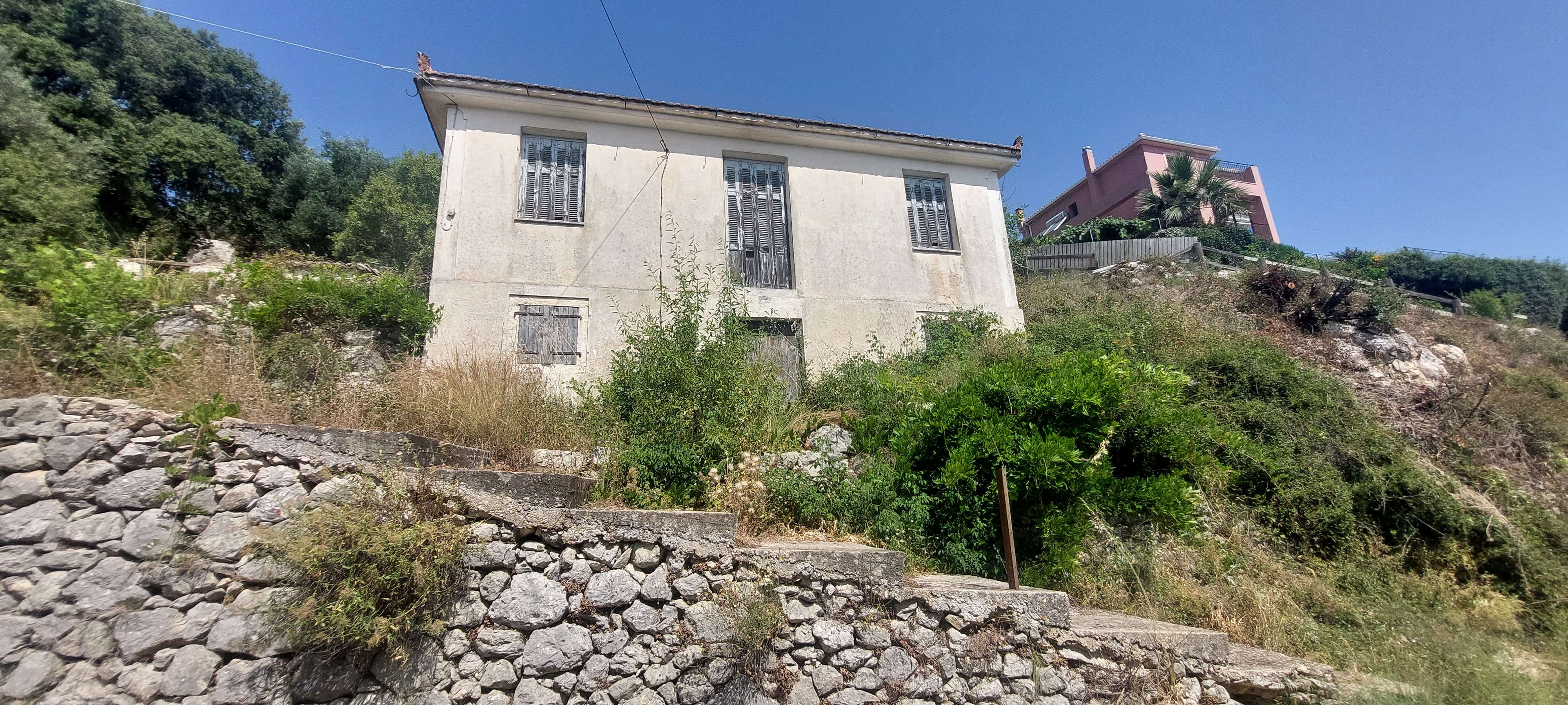 Οικόπεδο με κτίσμα  σε πλειστηριασμό Δήμος Κεφαλονιάς