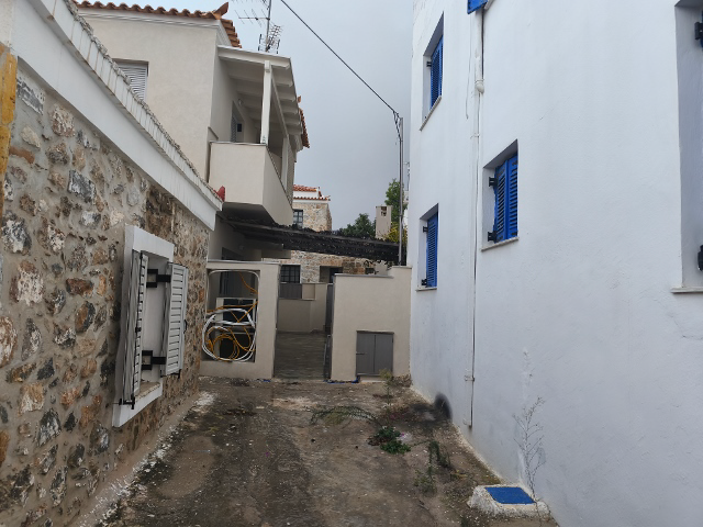 photo1