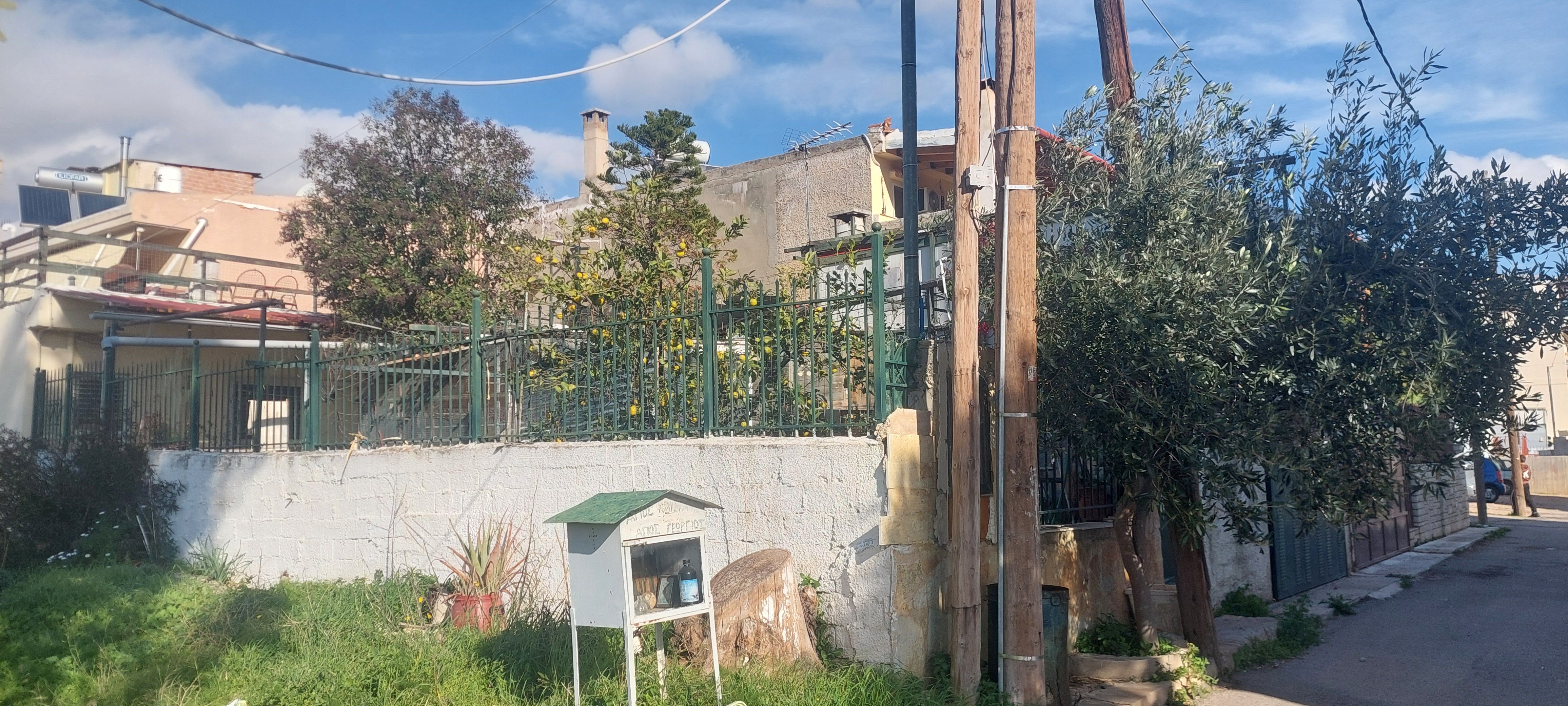 Οικόπεδο με κτίσμα  σε πλειστηριασμό Δήμος Φυλής