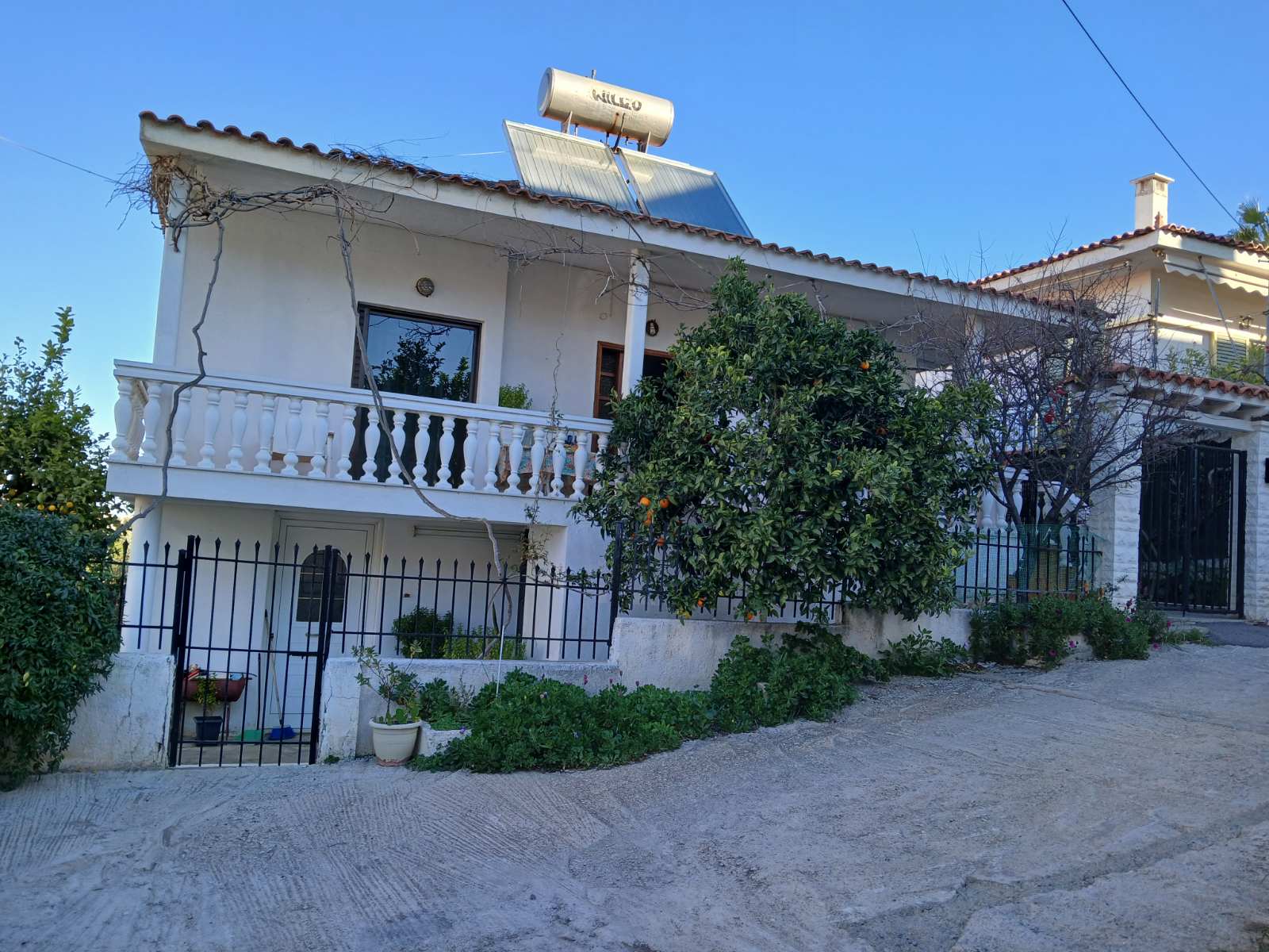 Οικόπεδο με κτίσμα  σε πλειστηριασμό Δήμος Σπάτων - Αρτέμιδος