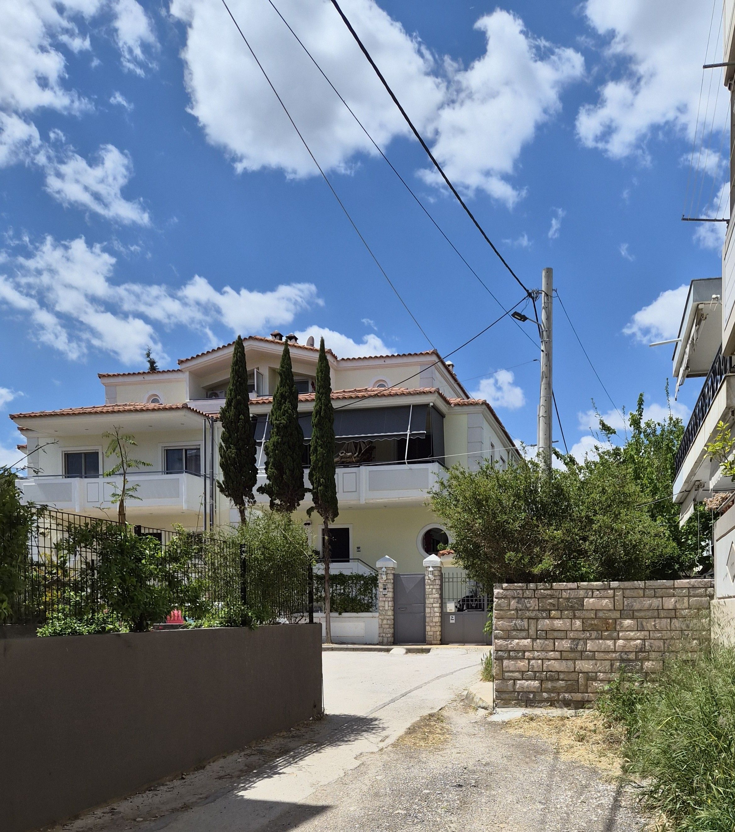 Οικόπεδο με κτίσμα  σε πλειστηριασμό Δήμος Παιανίας