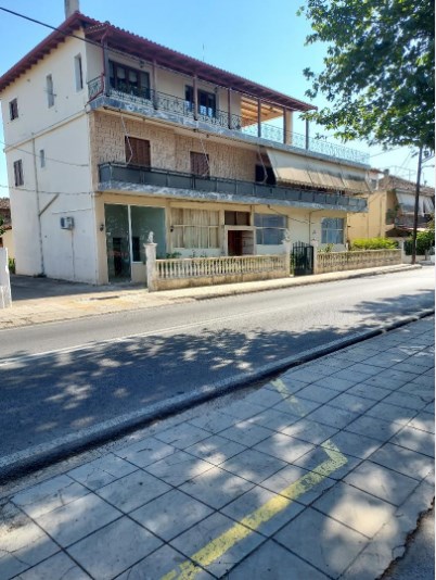 photo1