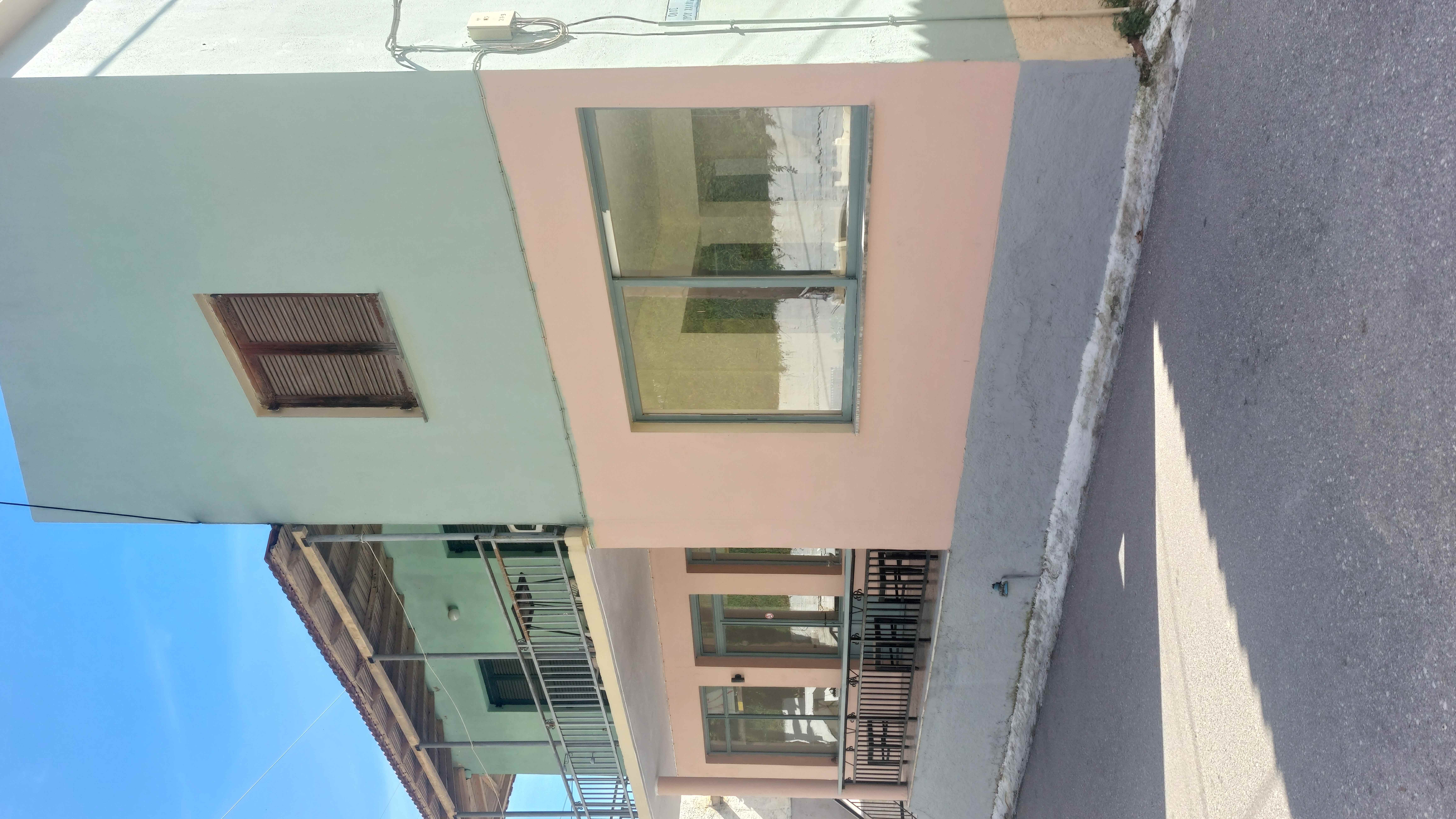 photo1