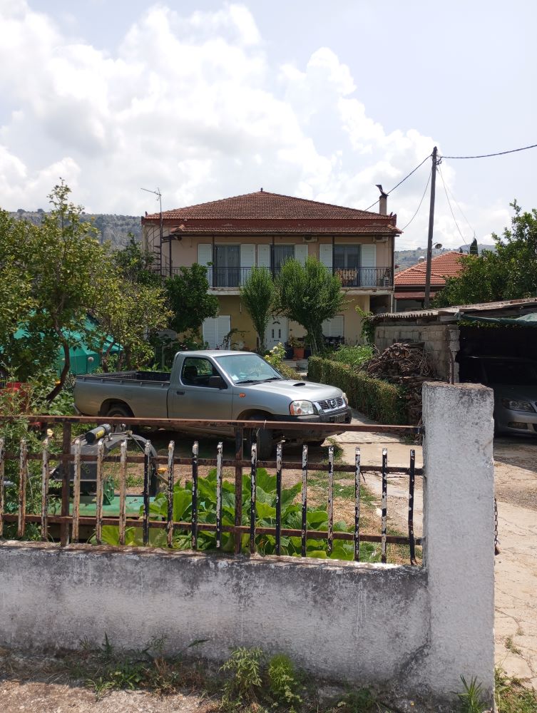 photo1