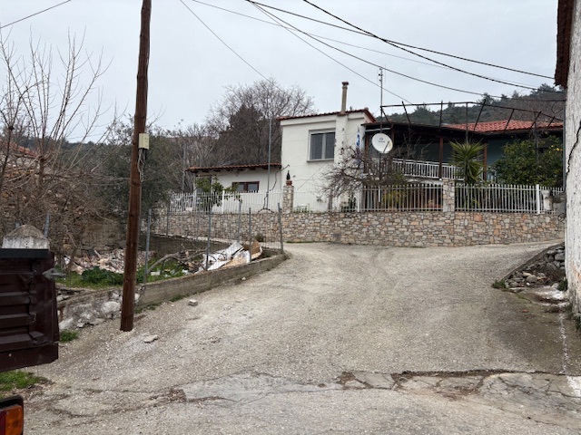 Οικόπεδο με κτίσμα  σε πλειστηριασμό Δήμος Θάσου