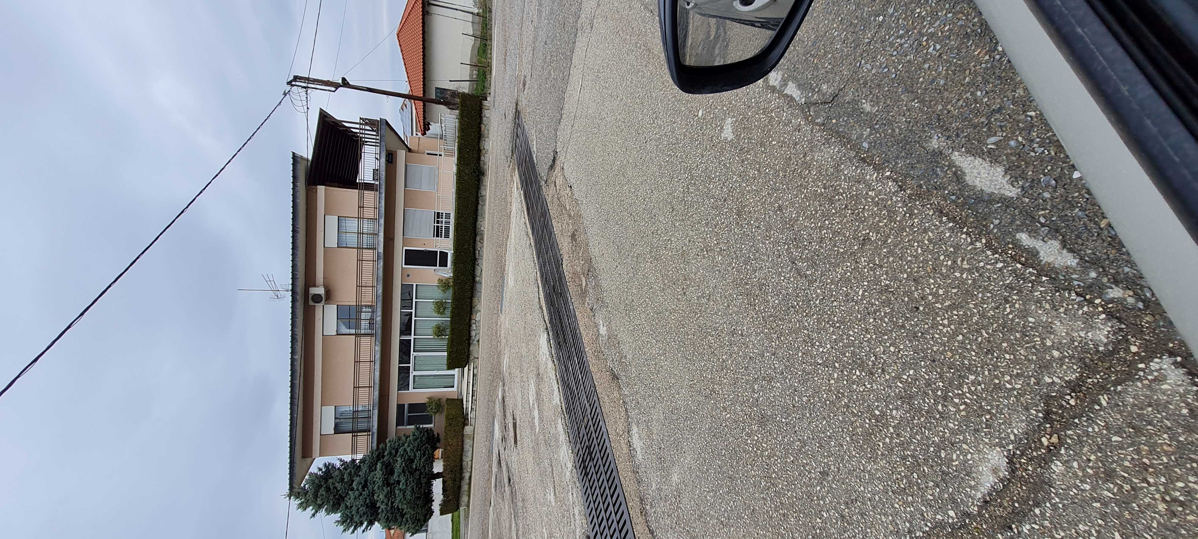 photo1
