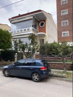 photo1