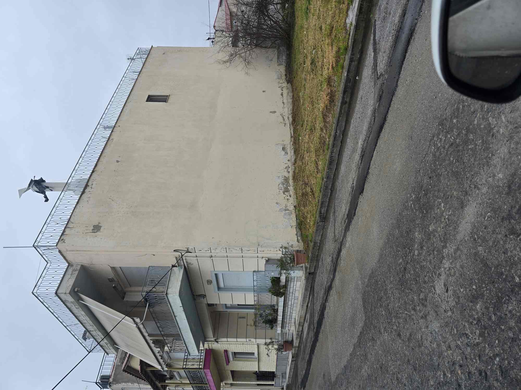photo1