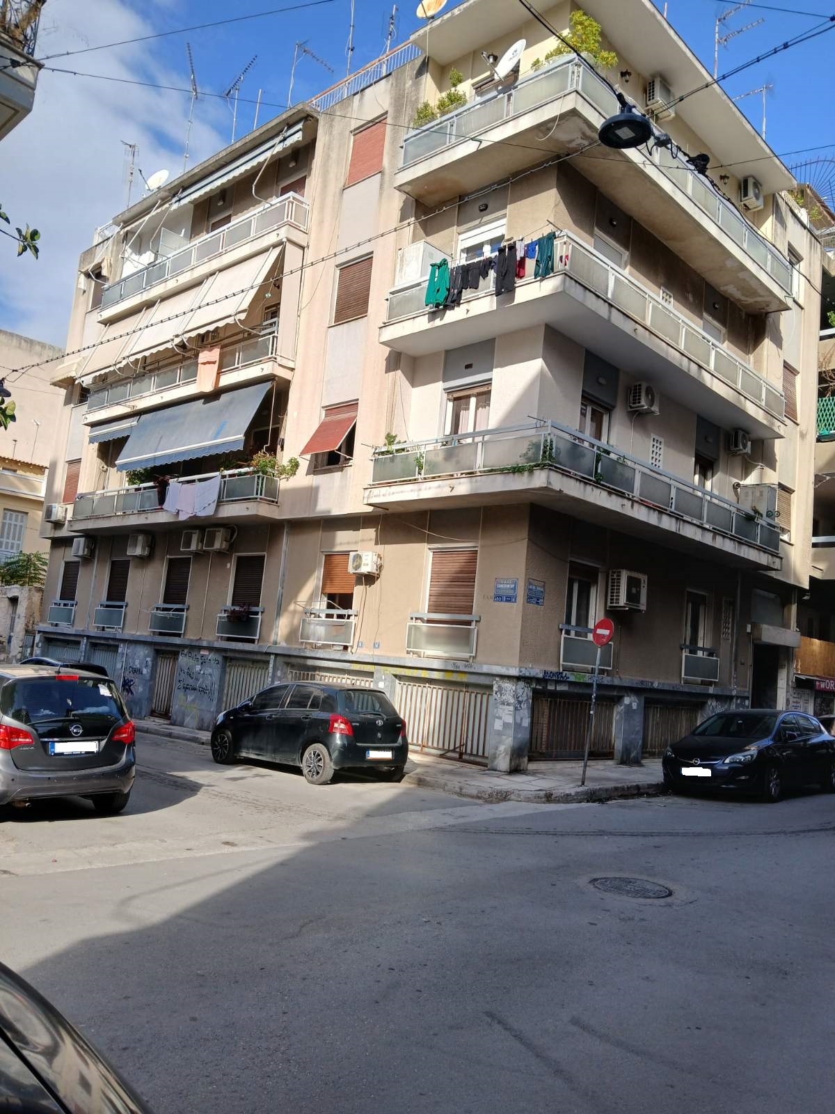 photo1