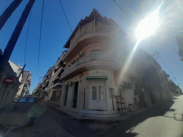 photo1