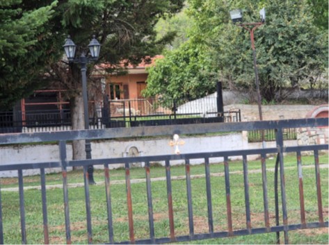 photo1