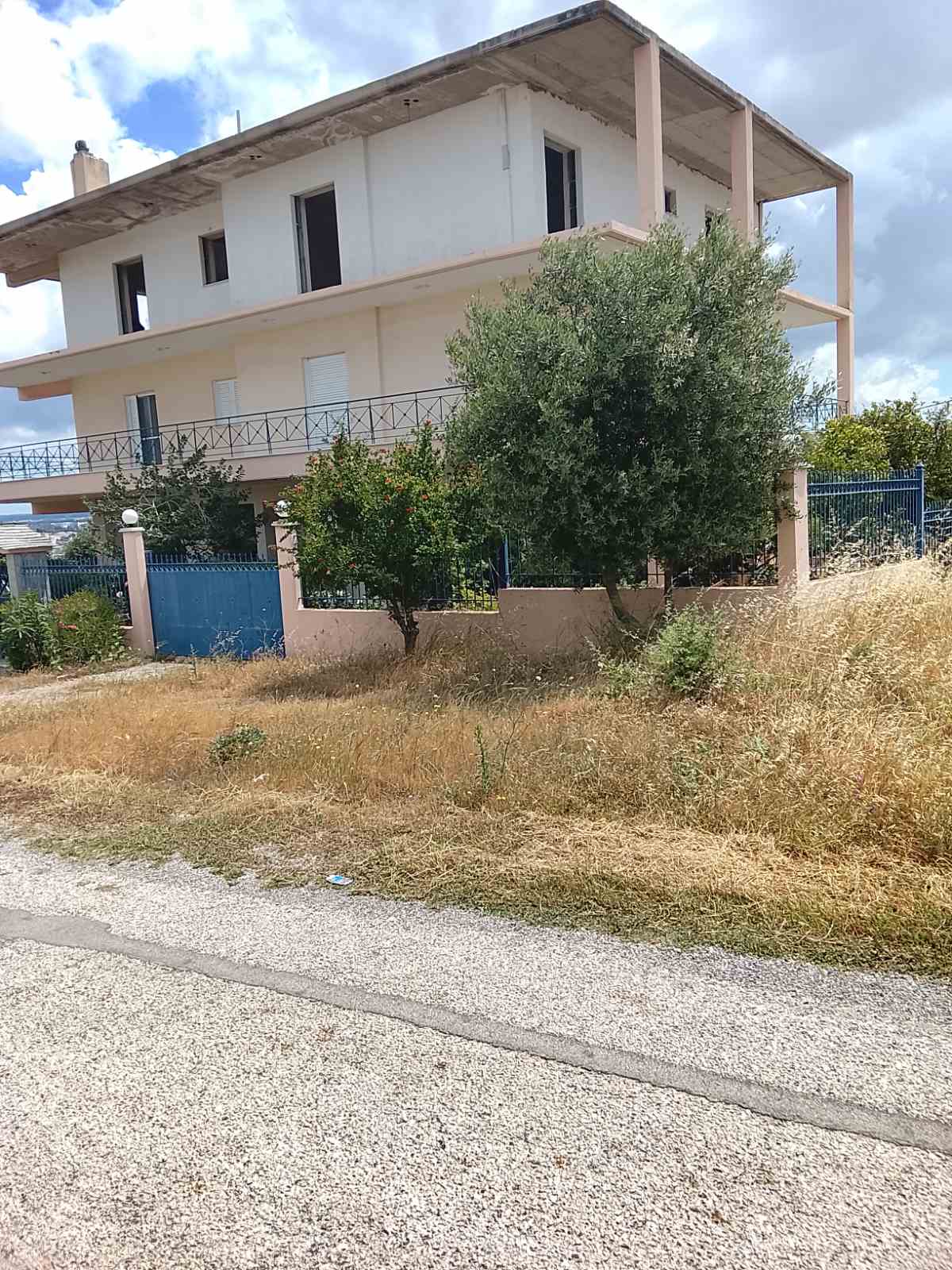 Οικόπεδο με κτίσμα  σε πλειστηριασμό Municipality of Acharnon