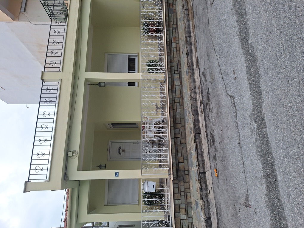 photo1