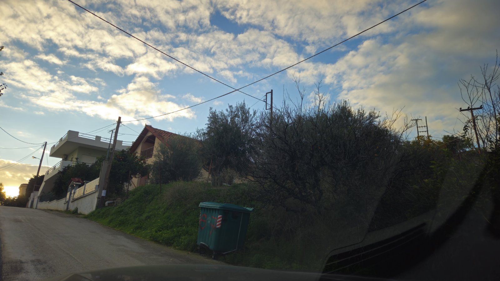photo1