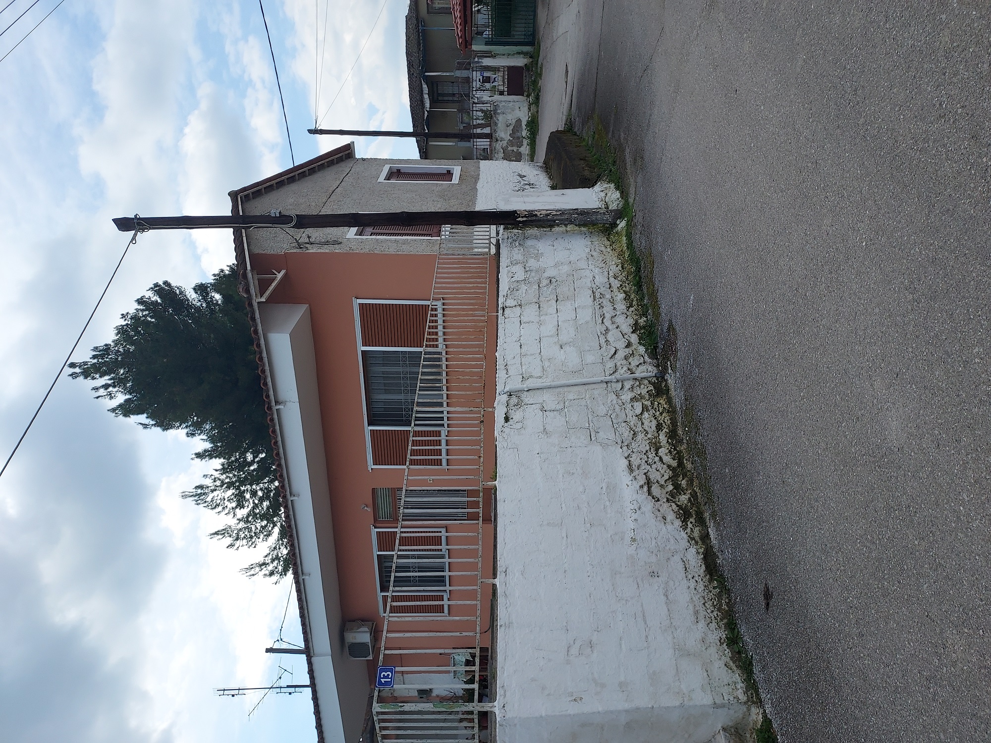 photo1