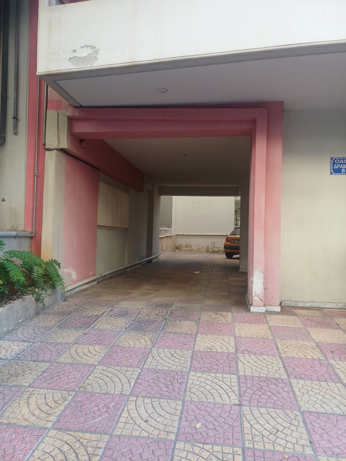 photo1