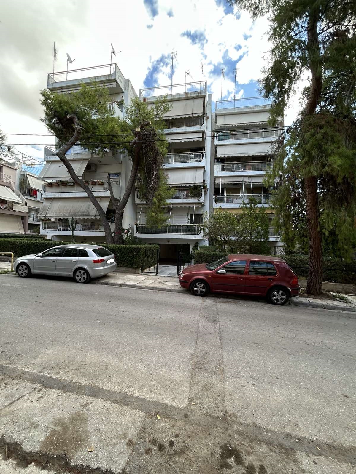 photo1