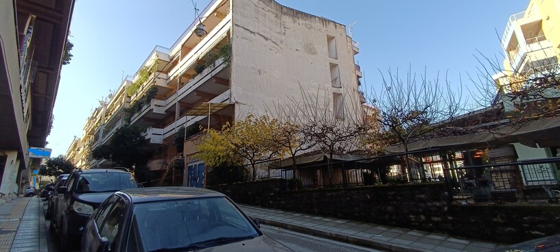 photo1