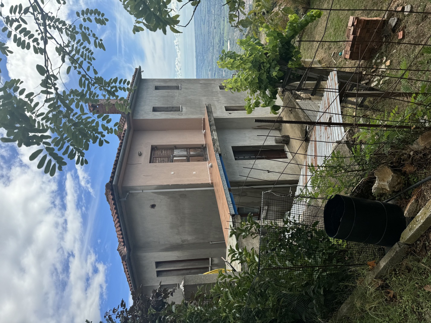 photo1
