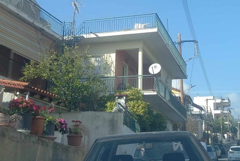 photo1