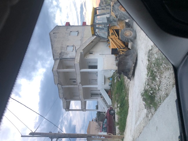 photo1