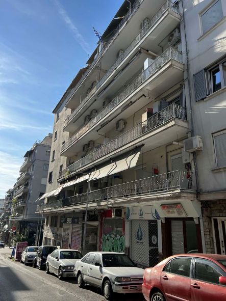 photo1