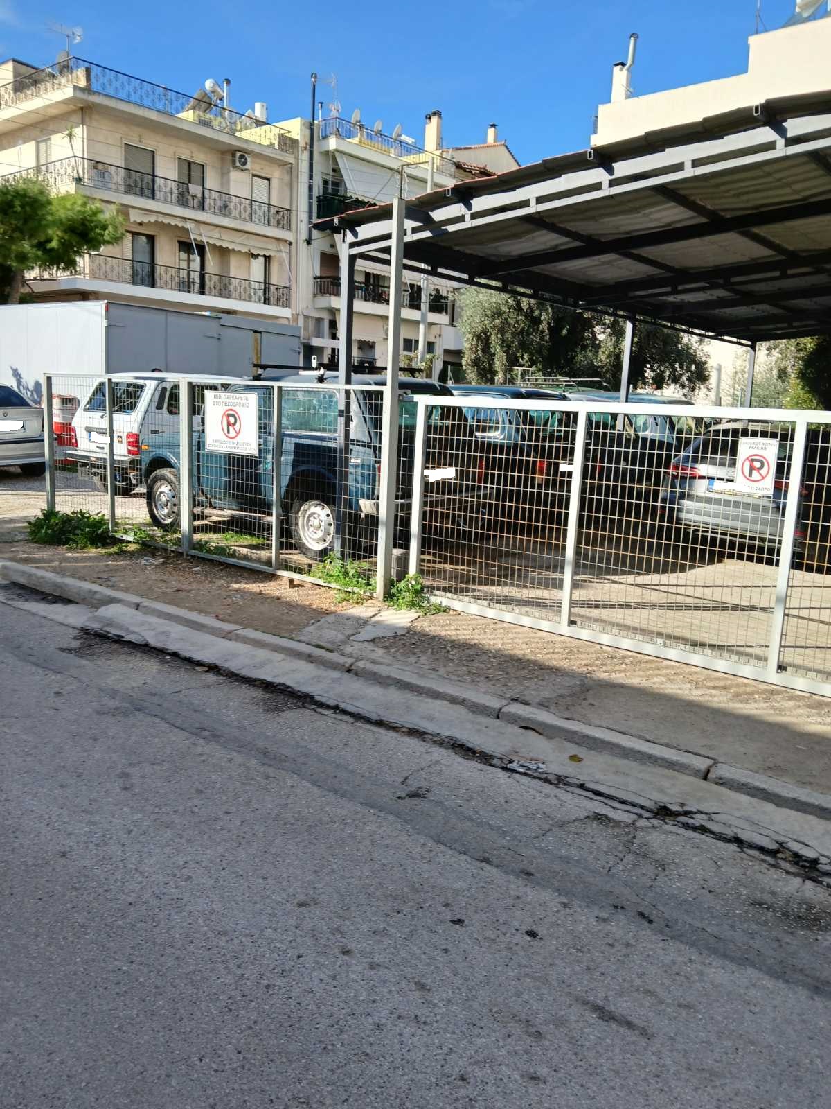 photo1
