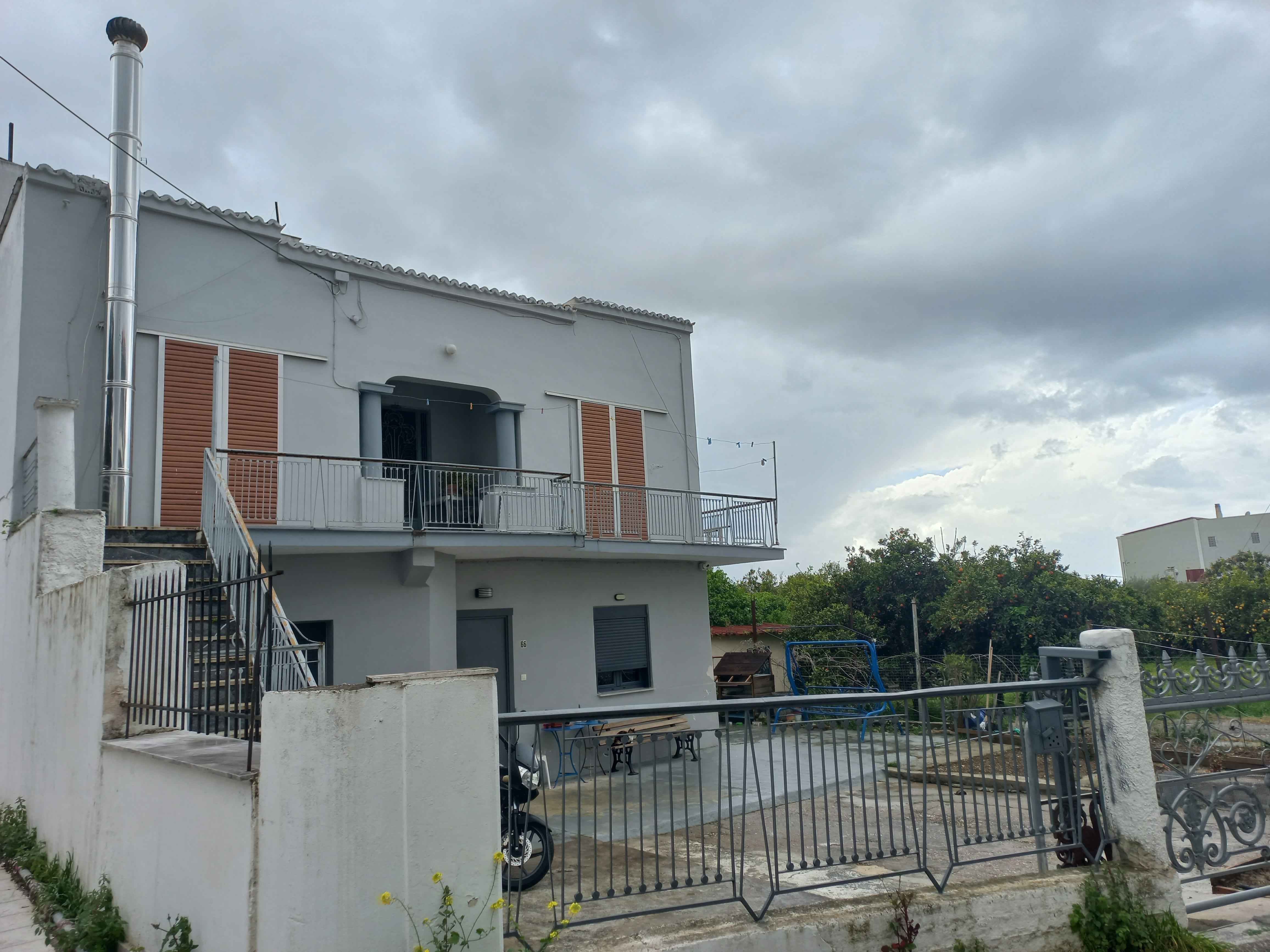 photo1