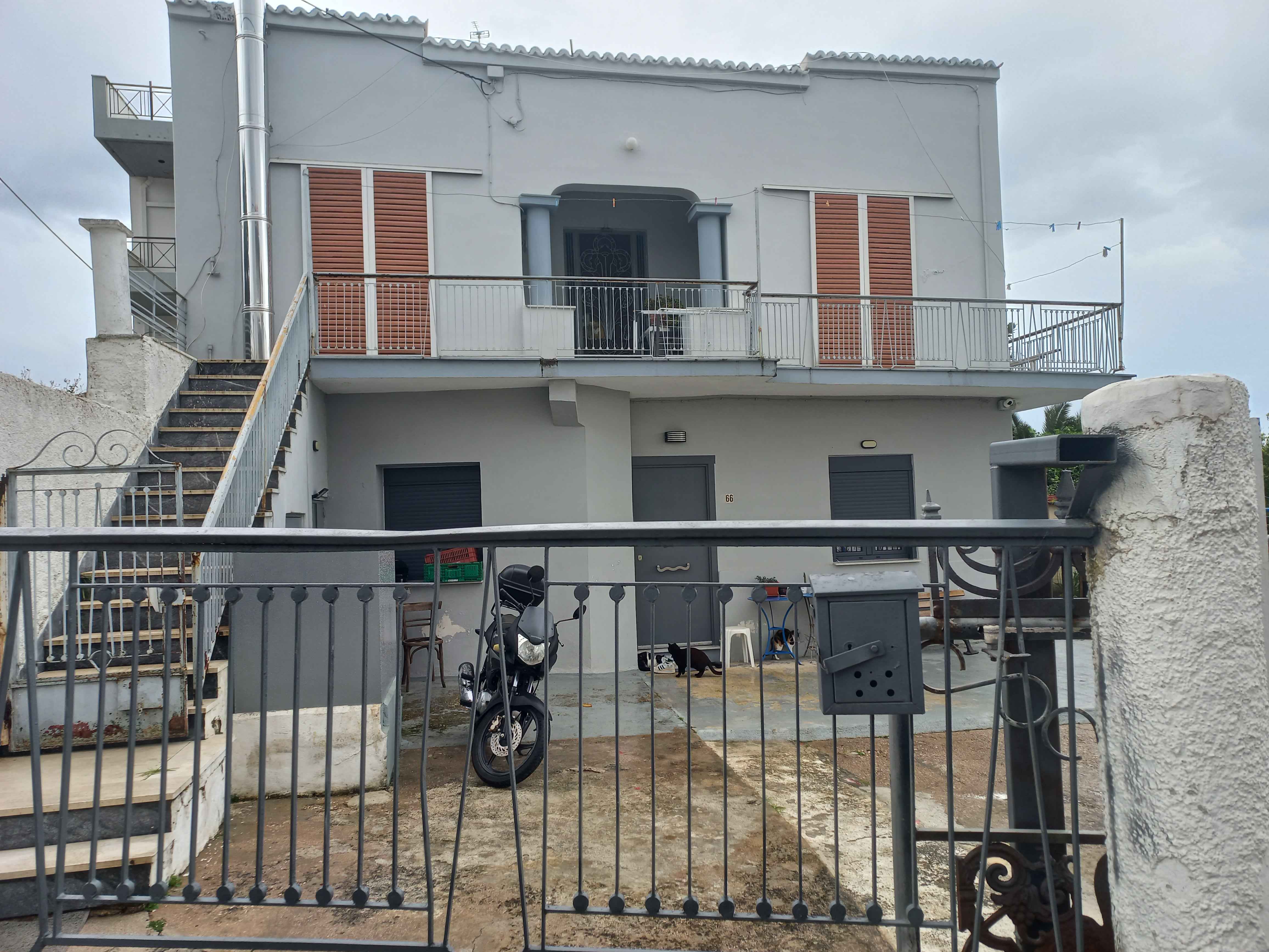 Οικόπεδο με κτίσμα 135.30 sq.m. σε πλειστηριασμό Municipality of Patreon