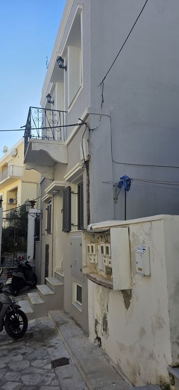 photo1