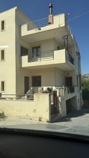 photo1