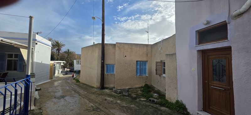 Οικόπεδο με κτίσμα  σε πλειστηριασμό Δήμος Σύρου - Ερμούπολης