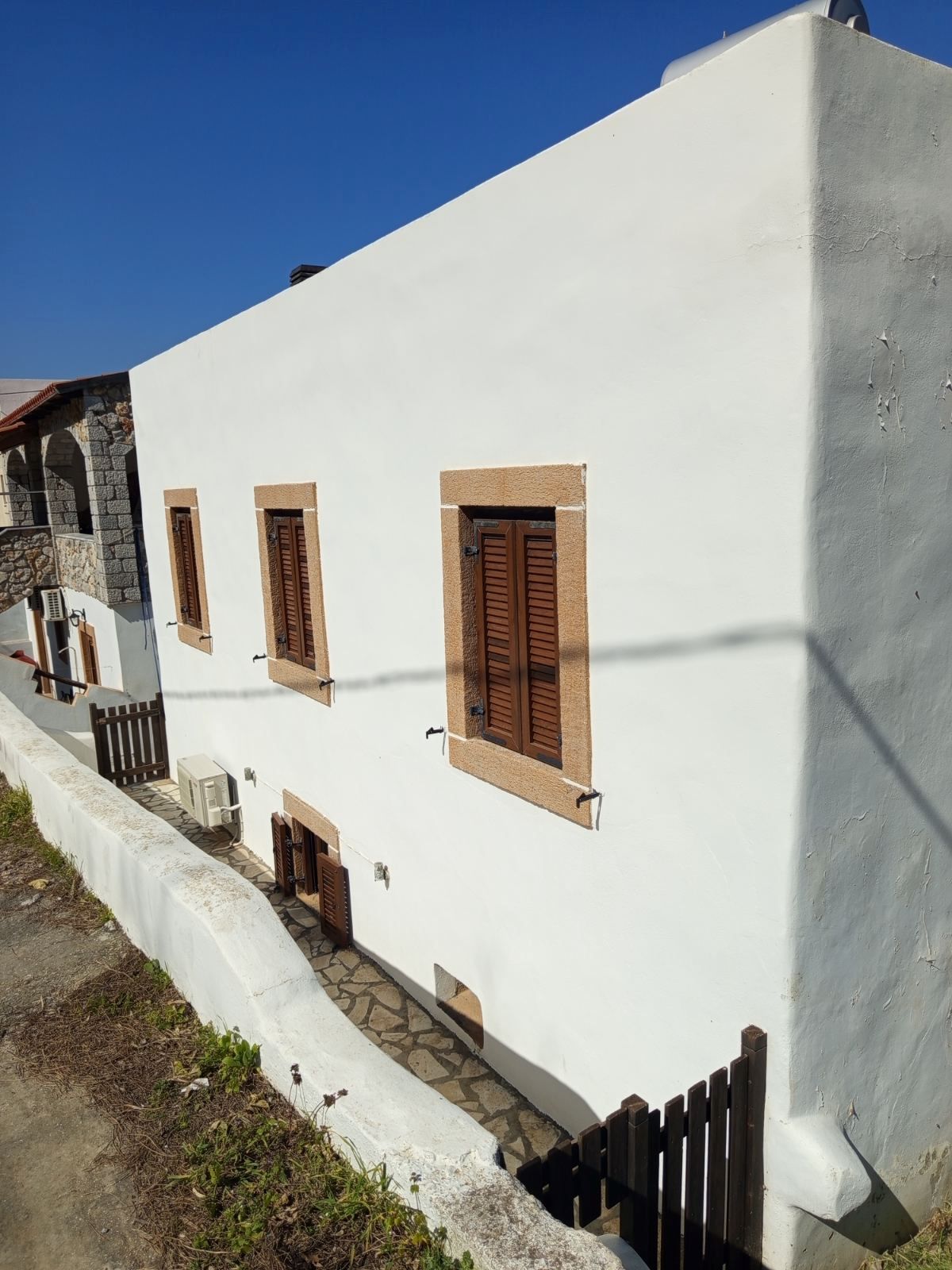 Οικόπεδο με κτίσμα  σε πλειστηριασμό Δήμος Λέρου