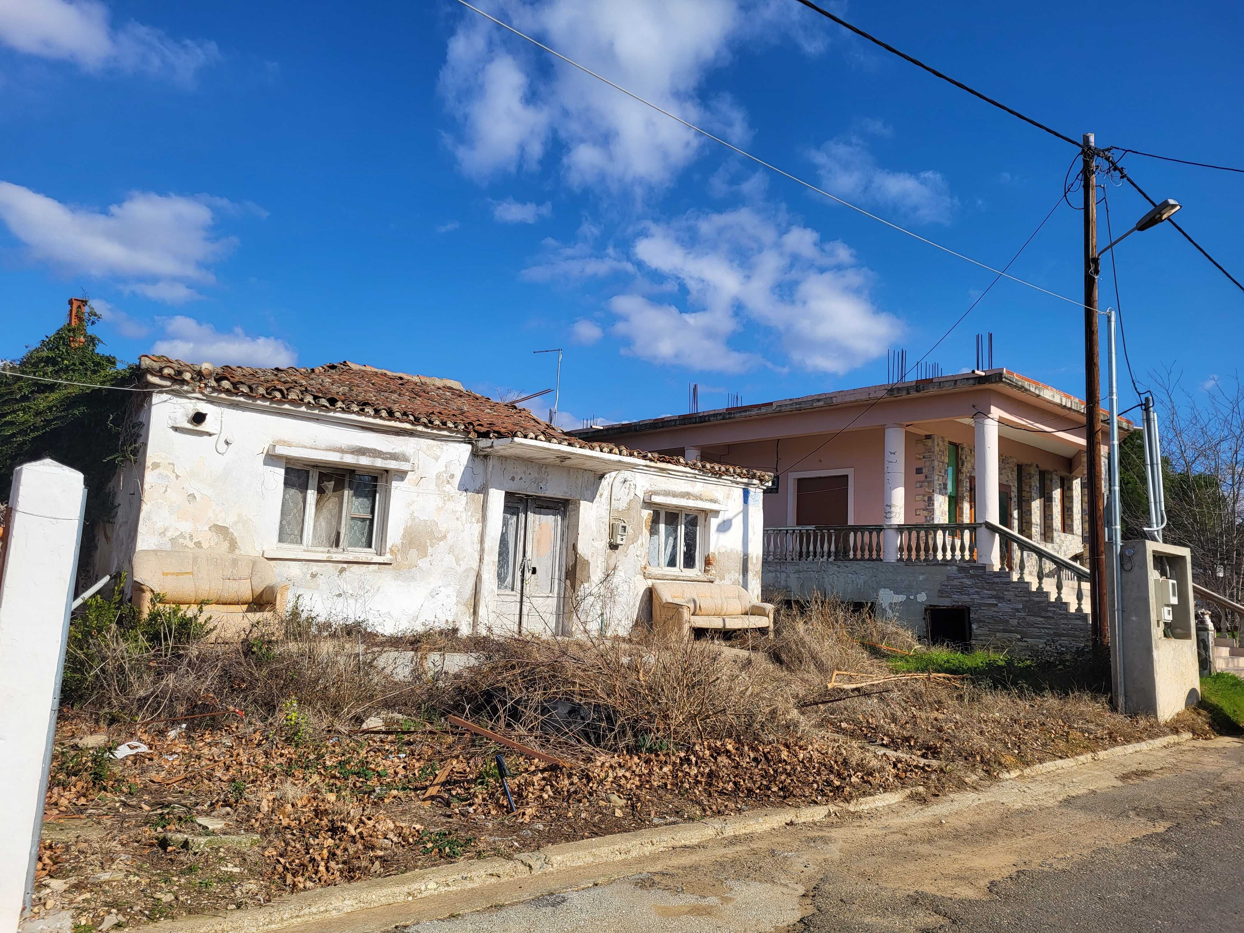 Οικόπεδο με κτίσμα  σε πλειστηριασμό Δήμος Μαρωνείας - Σαπών