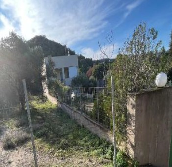 Οικόπεδο με κτίσμα  σε πλειστηριασμό Municipality of Aegina