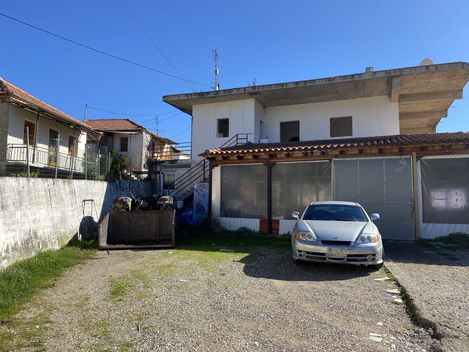 Οικόπεδο με κτίσμα  σε πλειστηριασμό Δήμος Ήλιδας