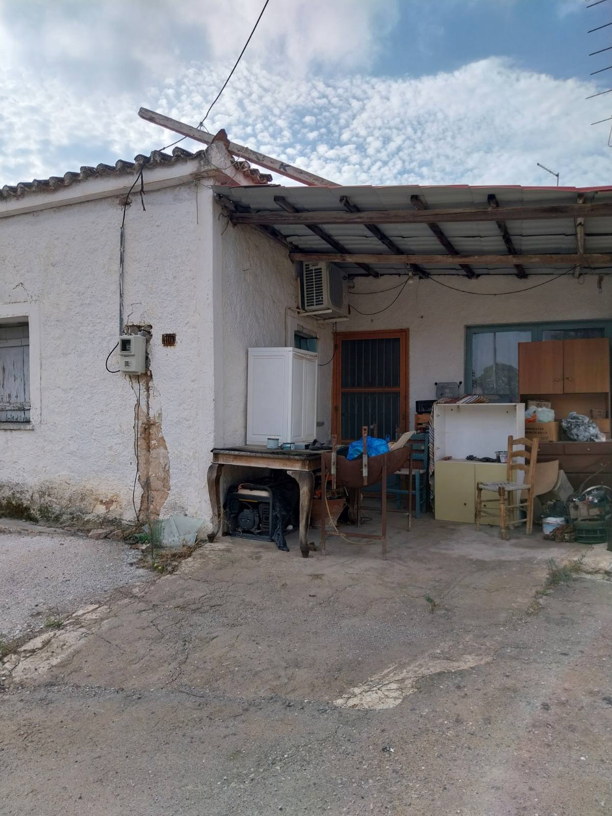 Οικόπεδο με κτίσμα  σε πλειστηριασμό Municipality of Aegina