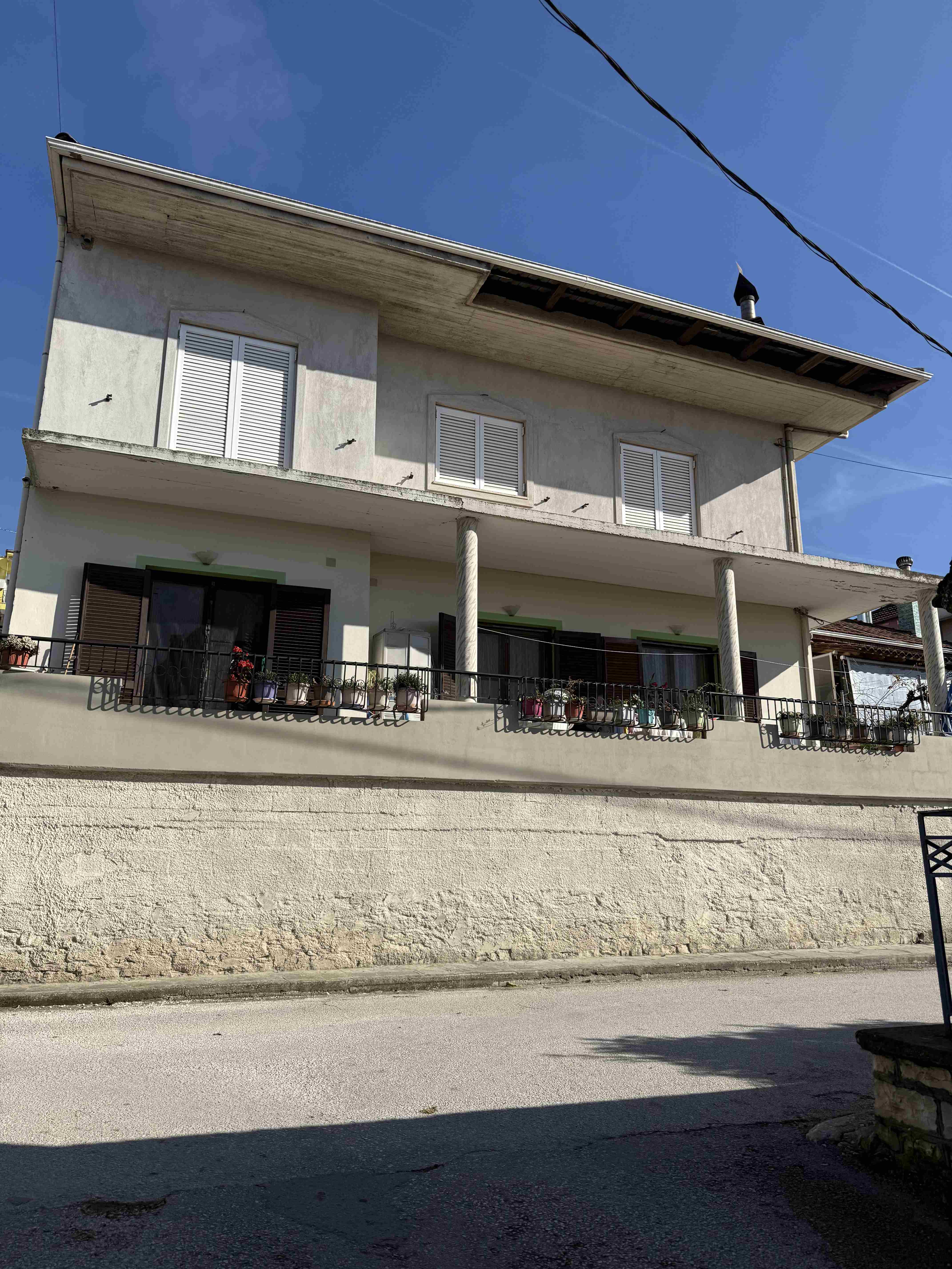 photo1