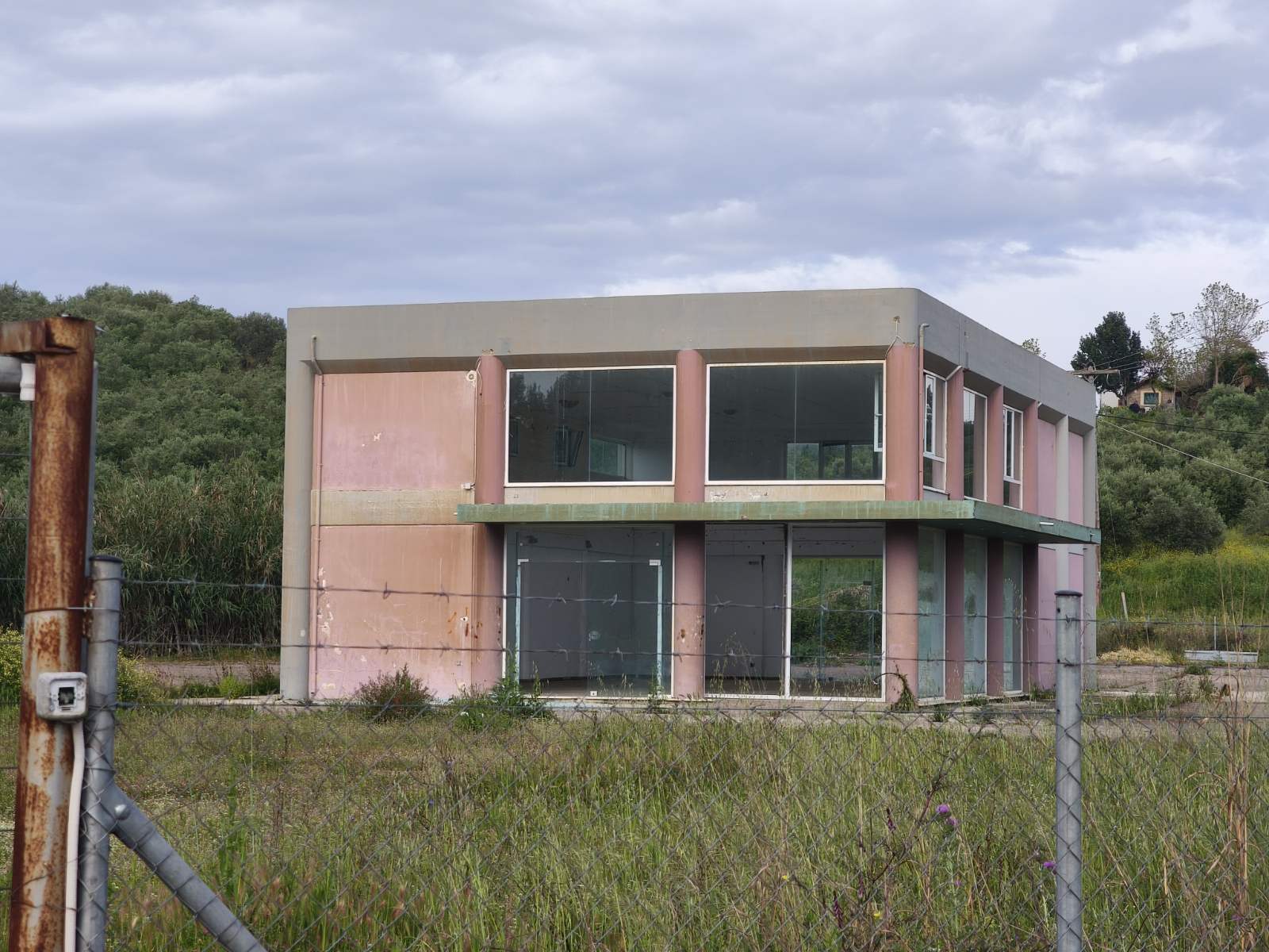 Αγροτεμάχιο με κτίσμα 198 sq.m. σε πλειστηριασμό Municipality of Pyrgos